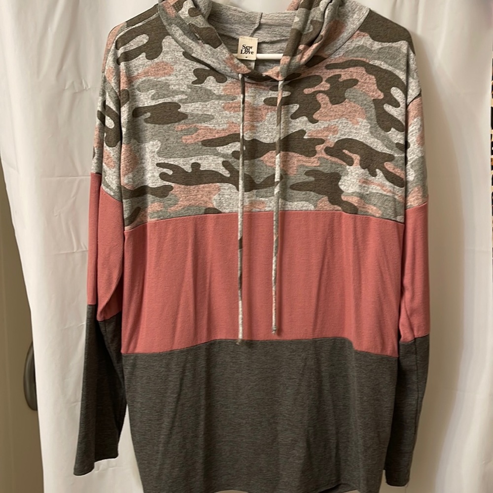 Woman’s long sleeve hoodie camouflage